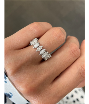 Alian�a de Navetes (inteira) - 4,28 ct - 21 diamantes - aprox. 20 pontos cada.
